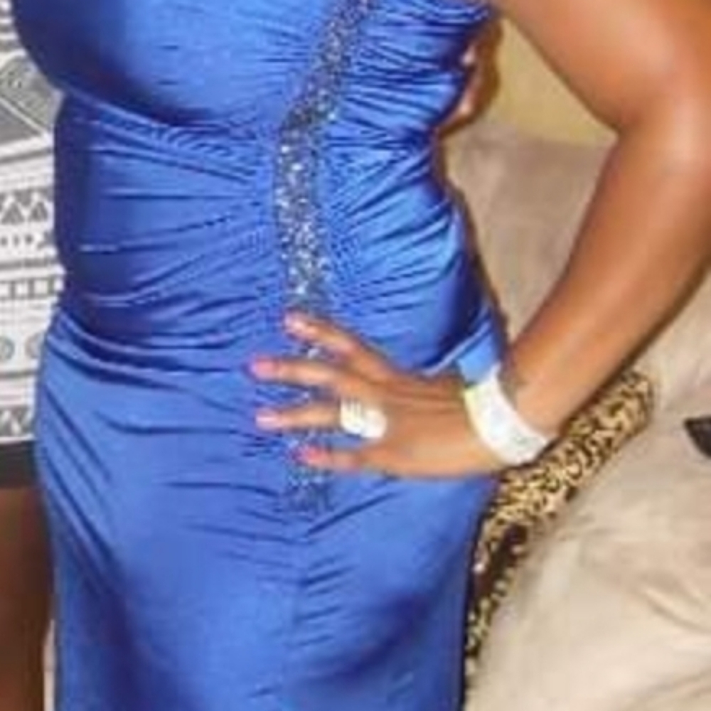 Dress - Picture 4 of 4